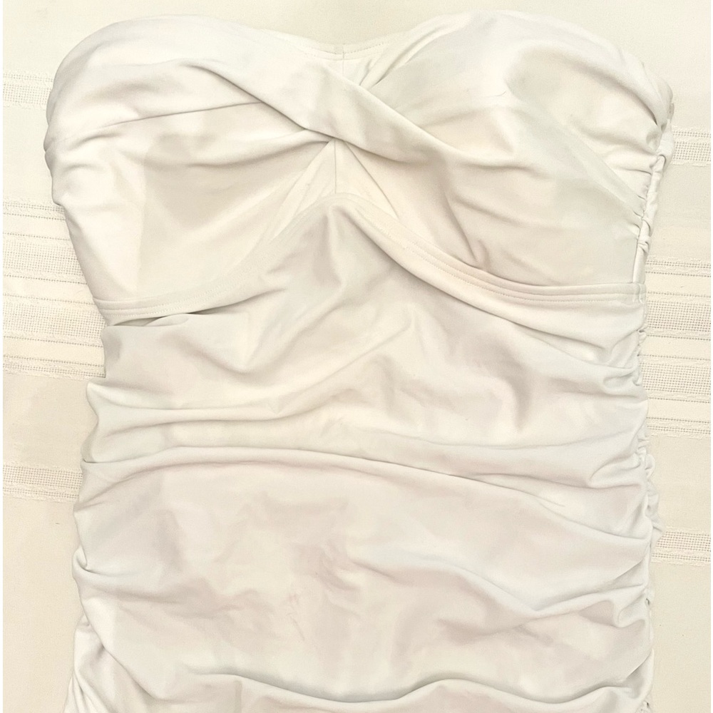 Kristen Davis Swim Suit One Piece Swim Dress White Runched Sides Bow in Back